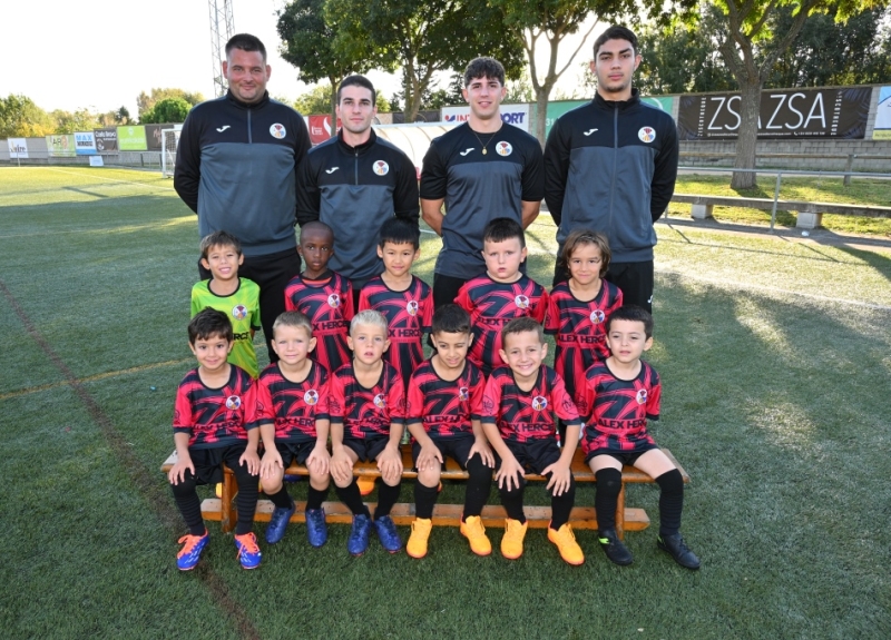 ESCOLETA  NEGRA I VERMELLA 2025-2026